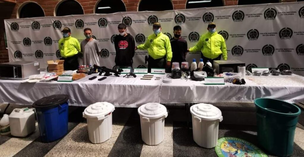 Reciente captura en flagrancia de tres presuntos integrantes del grupo criminal "Niquía"