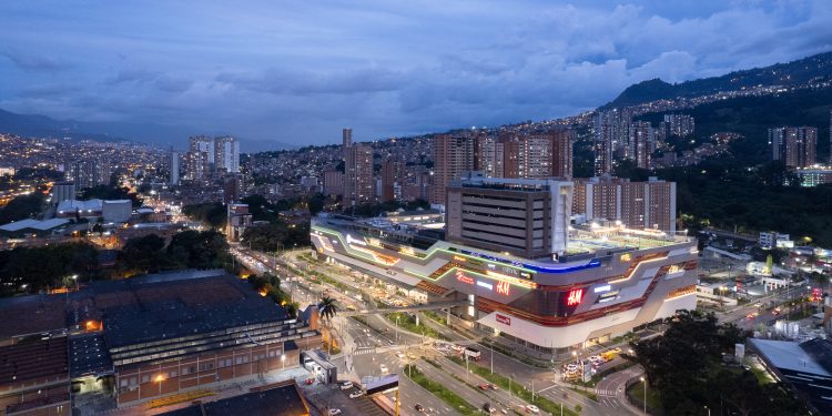 Centro Comercial Parque Fabricato