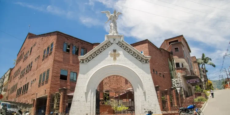 Casa de la Cultura de Bello