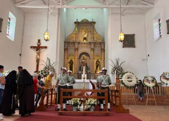 Cámara ardiente de Monseñor Víctor Manuel Ochoa Cadavid