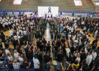 ¡El último adiós! Bello rindió homenaje a las 17 víctimas del accidente de excursión del Liceo Antioqueño