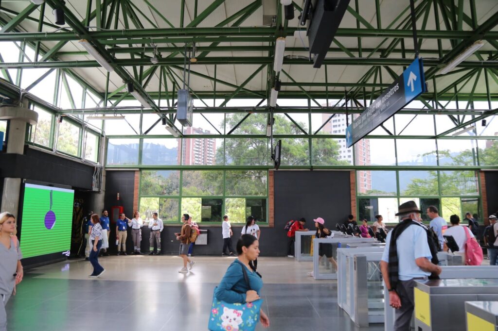 El 24 de diciembre y el 31 de diciembre el Metro cerrará más temprano, operando solo hasta las 10:00 p.m.