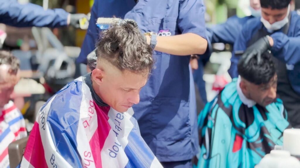 La Navidad llegó primero a los habitantes de calle en Bello