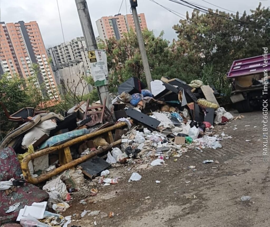 Basuras en Bello: la Alcaldía inició acciones sancionatorias y analiza cambiar de operador
