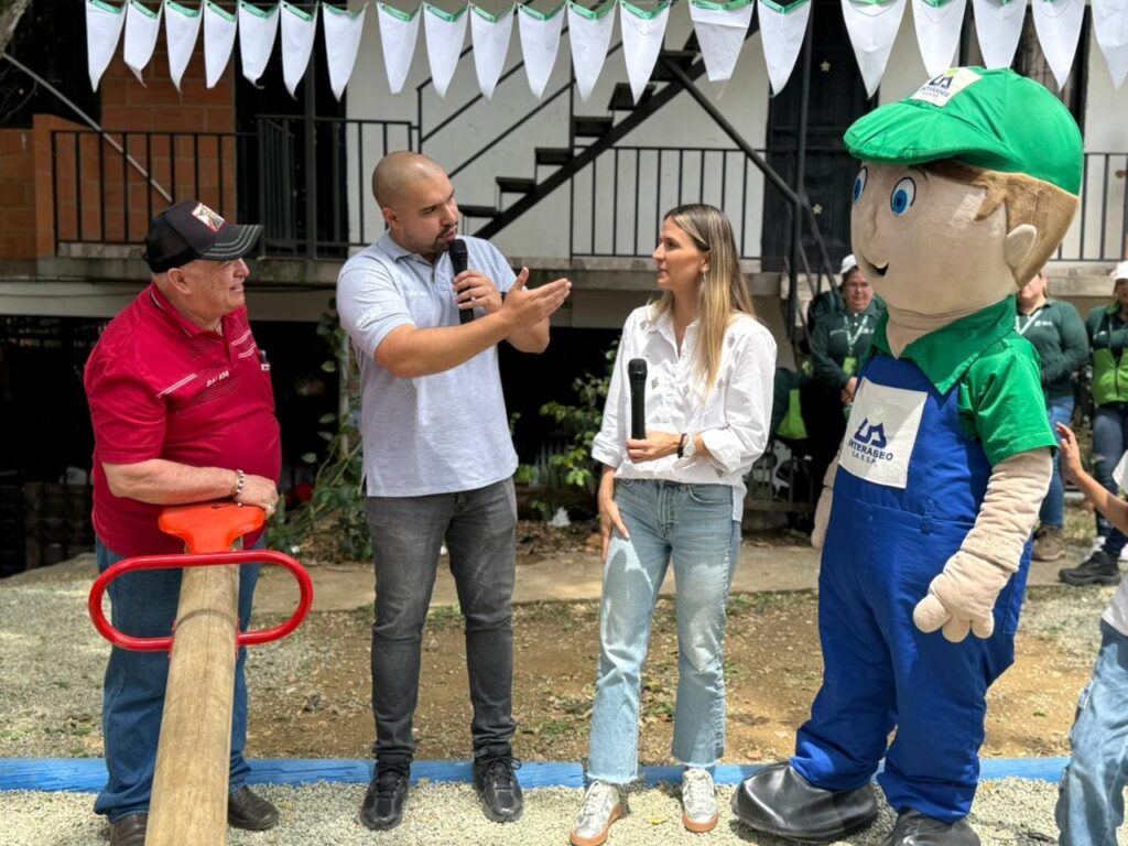 Ya son dos los ecoparques ambientales entregados en Bello: así avanza la apuesta por recuperar espacios para la niñez
